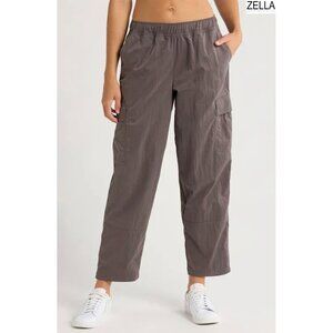 ZELLA NWT BOUNDLESS GREY KITTEN CARGO PANTS. SZ S